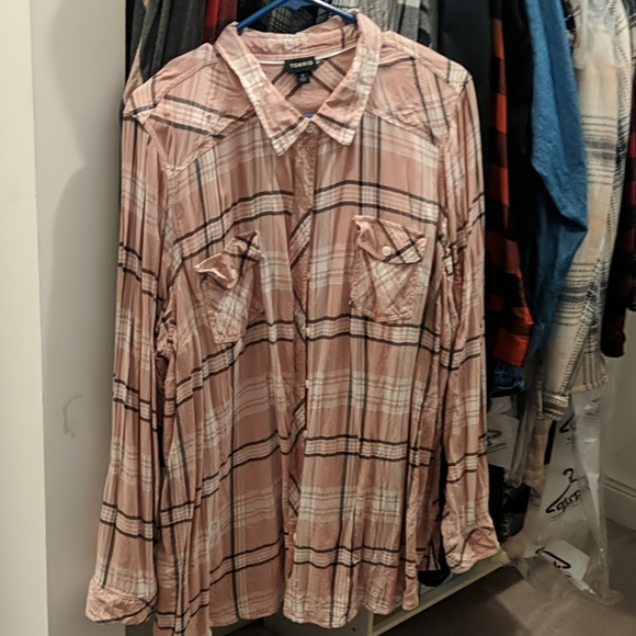 Tops - Pink plaid button down shirt